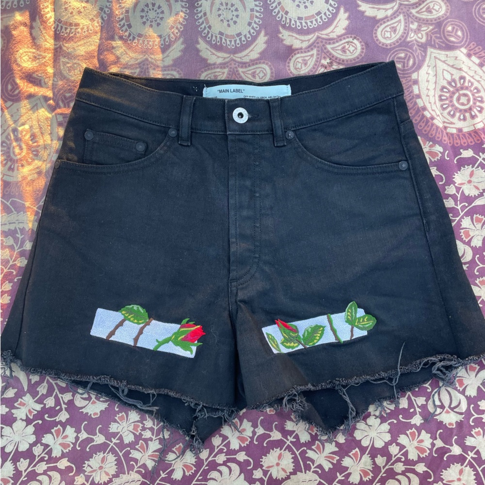 Off-White Main Label c/o Virgil Abloh Rose Flower Embroidered Black Demin Shorts
